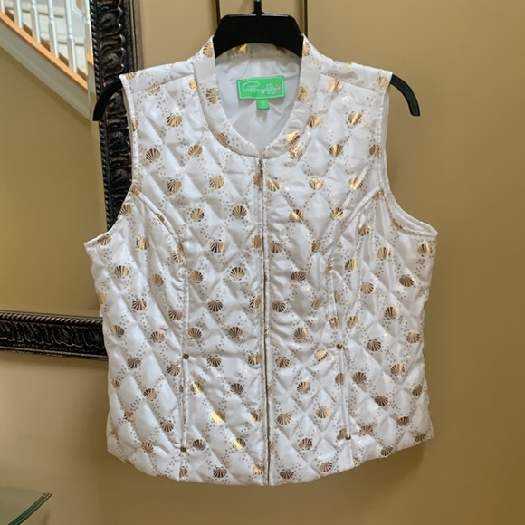 Pappagallo Jackets & Blazers - Pappagallo women's M white vest with gold seashells full zip